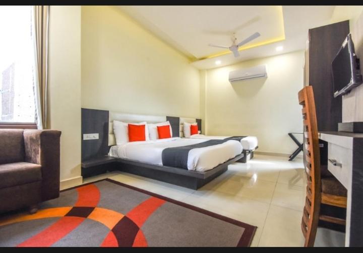 Hotel Super Collection O Amritsar Near Railway Station Exterior foto