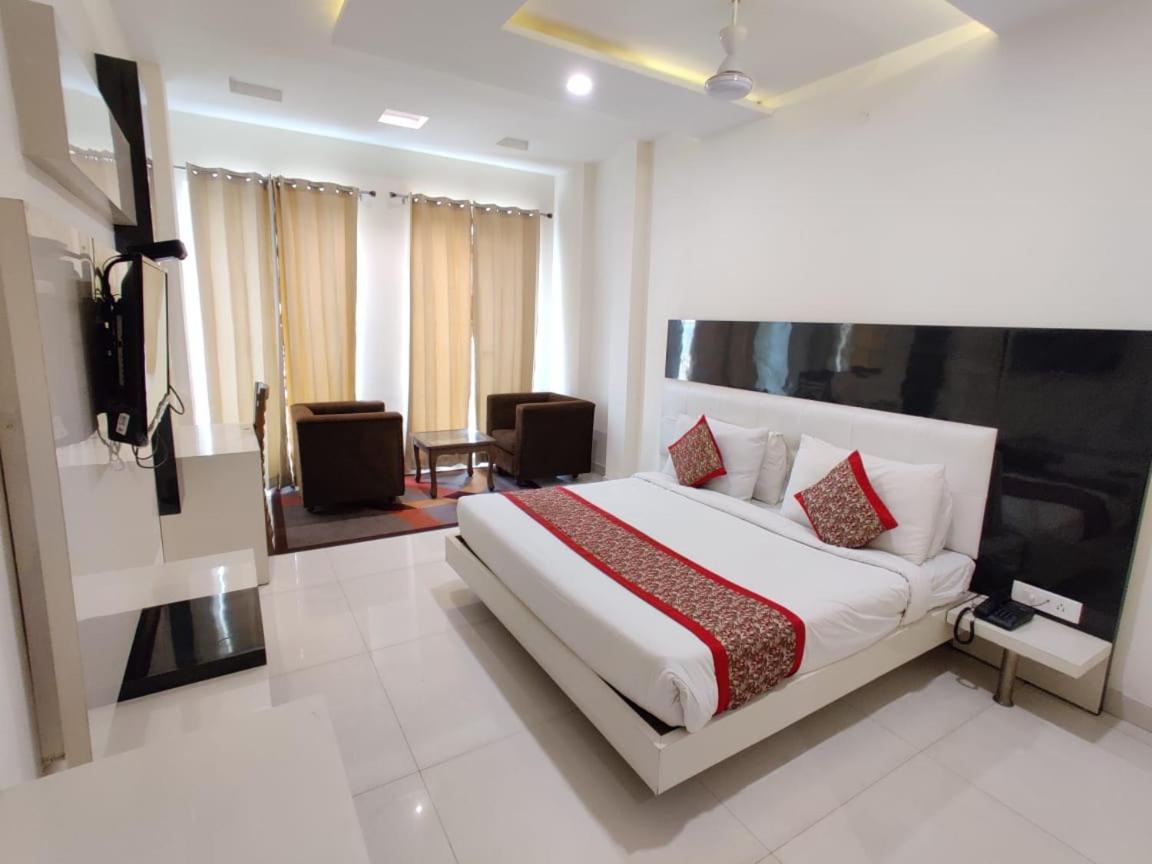 Hotel Super Collection O Amritsar Near Railway Station Exterior foto