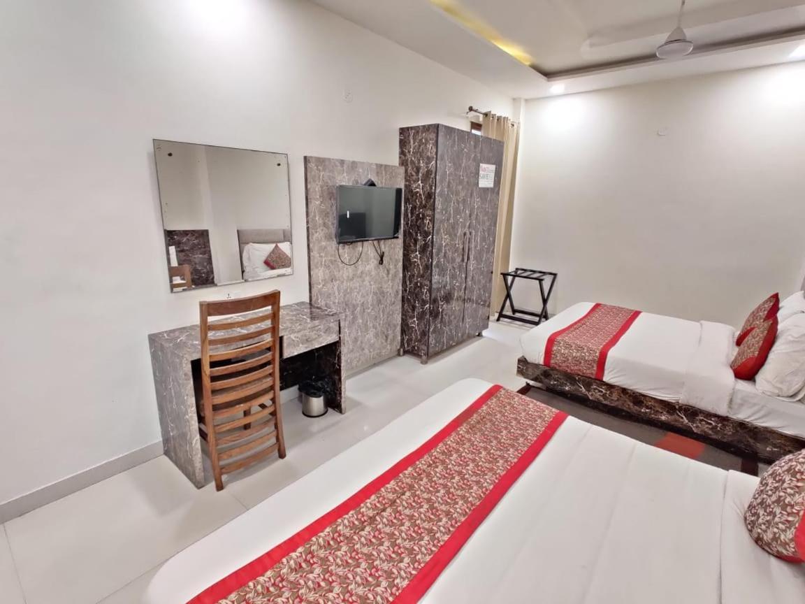 Hotel Super Collection O Amritsar Near Railway Station Exterior foto