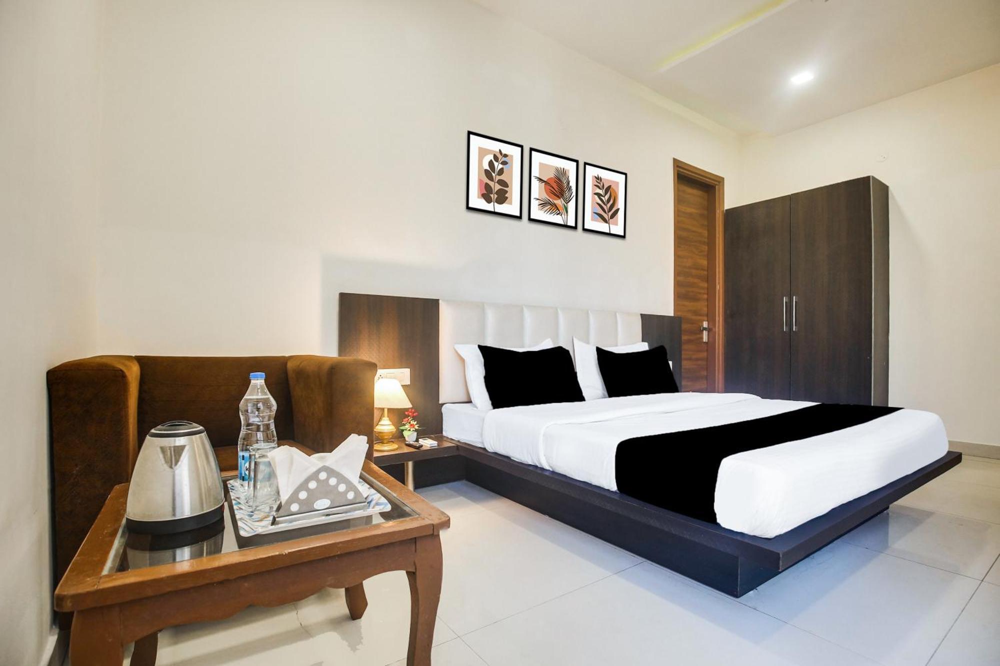Hotel Super Collection O Amritsar Near Railway Station Exterior foto